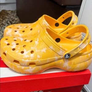 CROCS Yellow Tie-Dye Water Shoes
